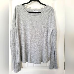 Carly Jean Los Angeles  Capri long sleeve heather grey size Large